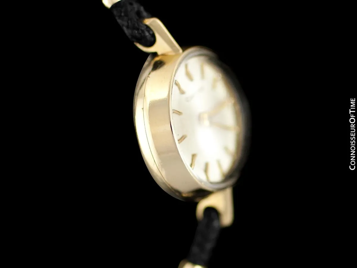 1960's Cartier Vintage Classic Ladies Handwound Watch - 18K Gold