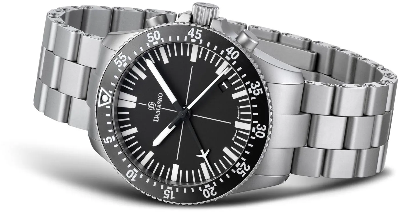 DAM Watch DC82 Steel