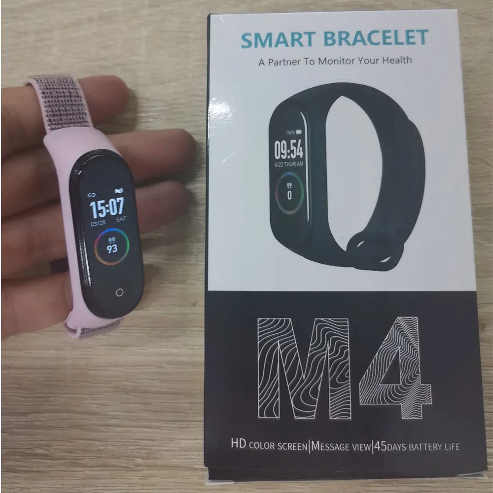 M4 Smart Fitness Watch with *** 1 x FREE DESIGNER STRAP ***