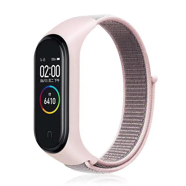 M4 Smart Fitness Watch with *** 1 x FREE DESIGNER STRAP ***