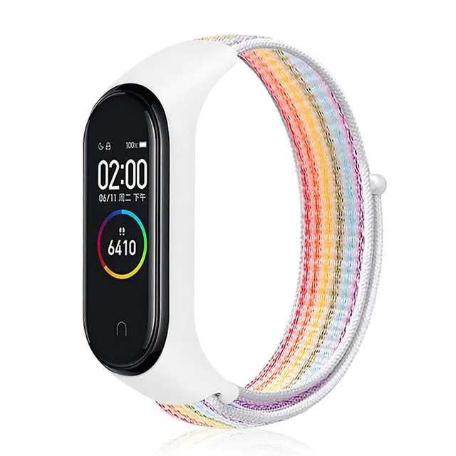 M4 Smart Fitness Watch with *** 1 x FREE DESIGNER STRAP ***