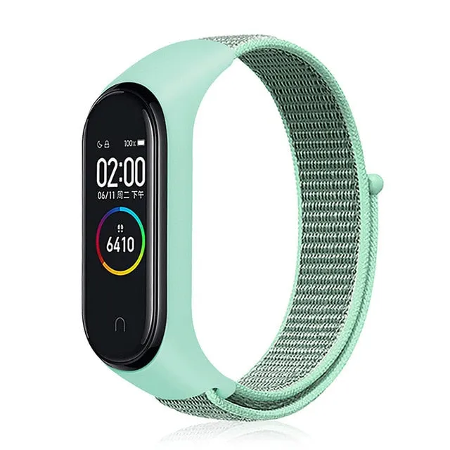 M4 Smart Fitness Watch with *** 1 x FREE DESIGNER STRAP ***