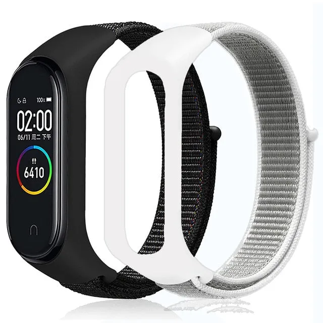 M4 Smart Fitness Watch with *** 1 x FREE DESIGNER STRAP ***