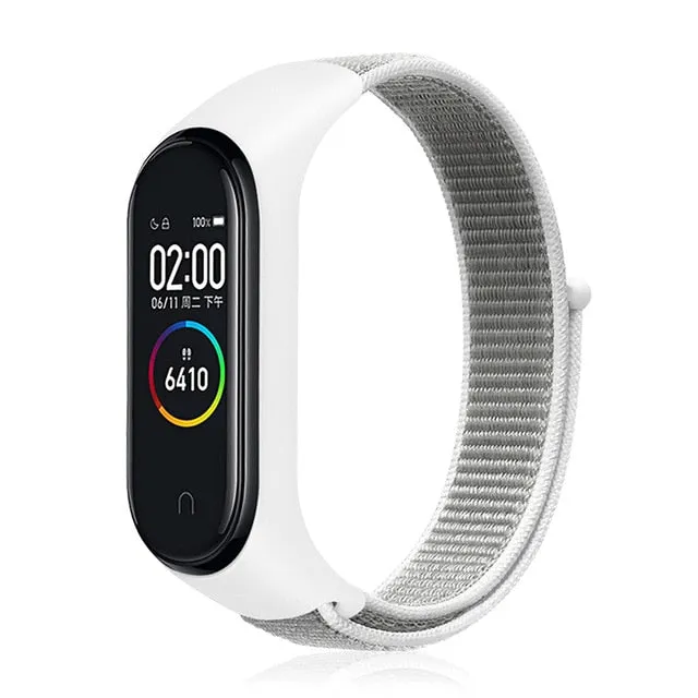 M4 Smart Fitness Watch with *** 1 x FREE DESIGNER STRAP ***