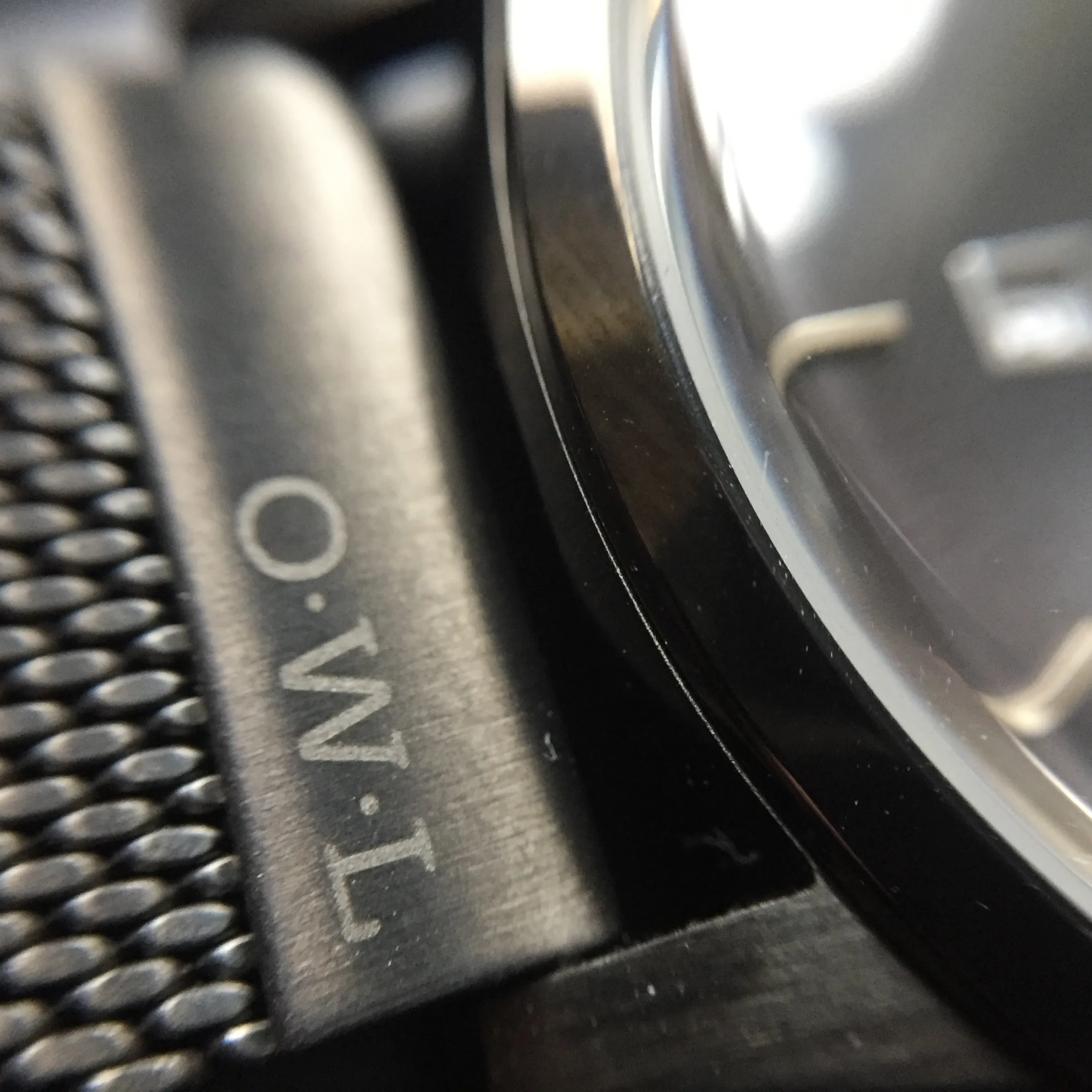 WALLOP GENTLEMAN'S BLACK CASE & MESH STRAP WATCH LTD - Edition