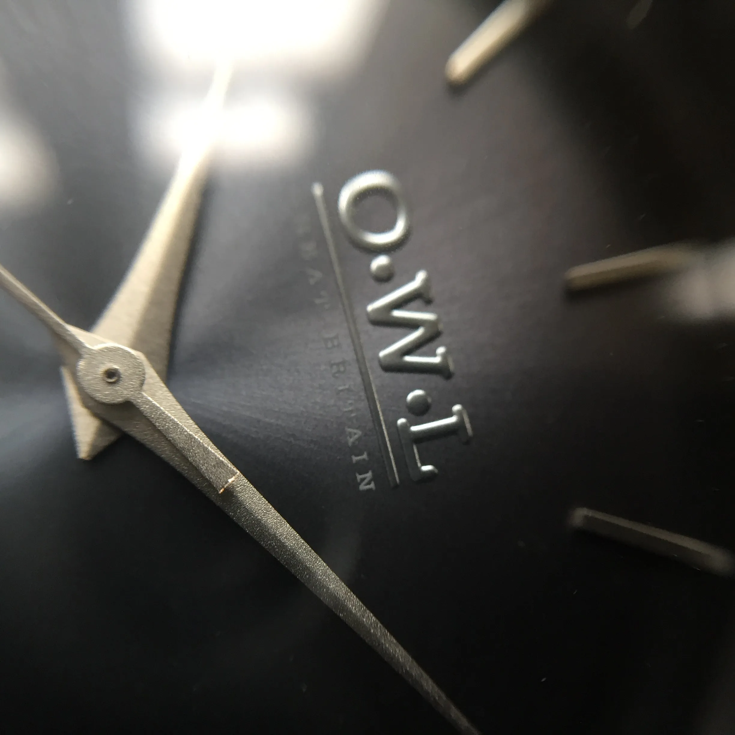 WALLOP GENTLEMAN'S BLACK CASE & MESH STRAP WATCH LTD - Edition